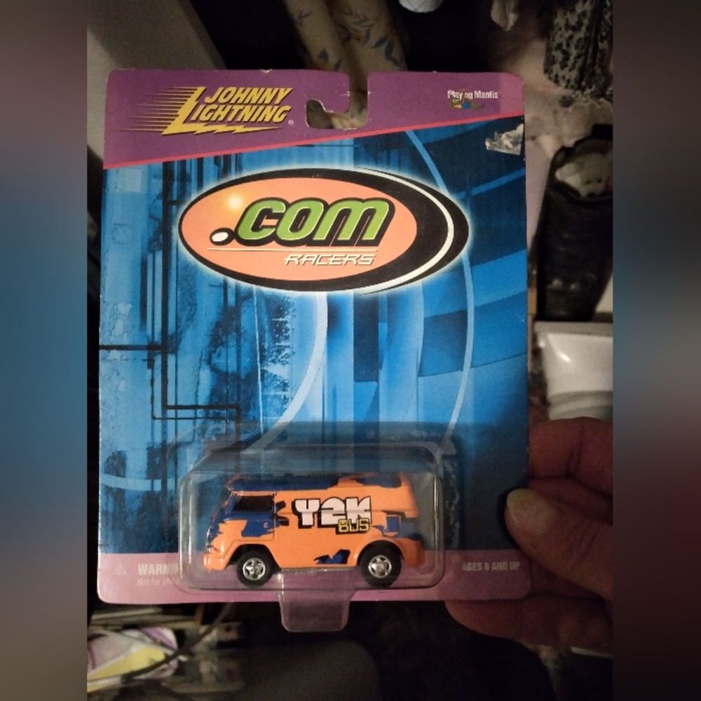 Johnny Lightning. Com Racing